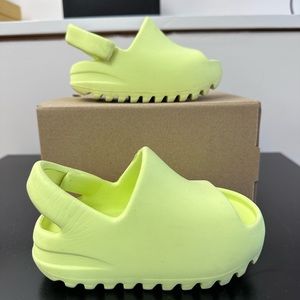Kids Yeezy Slides